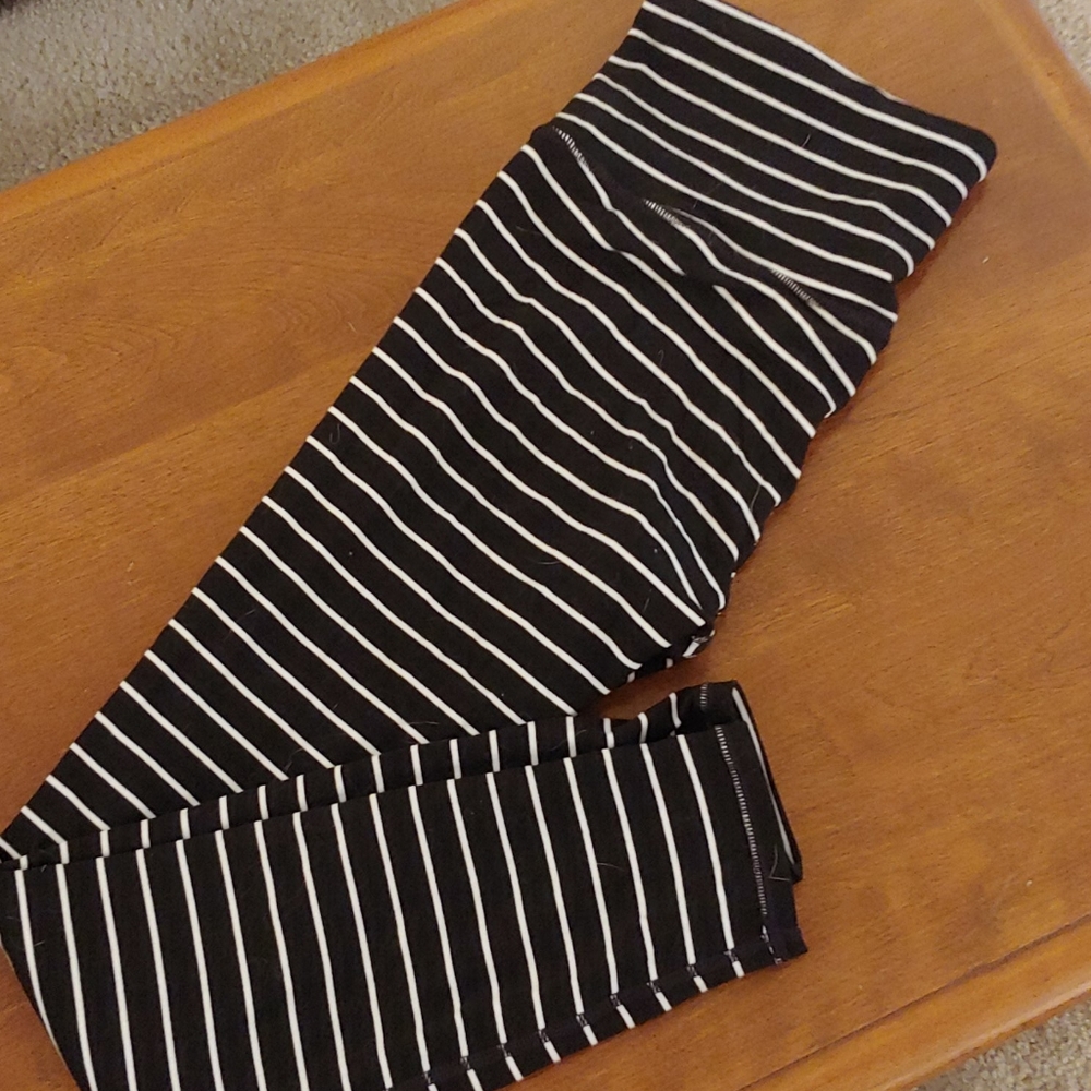 Athleta striped legging